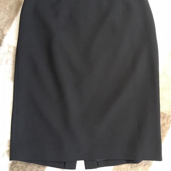 Tahari Two Piece Women’s Skirt Suit Black Size 6 - Picture 5 of 6